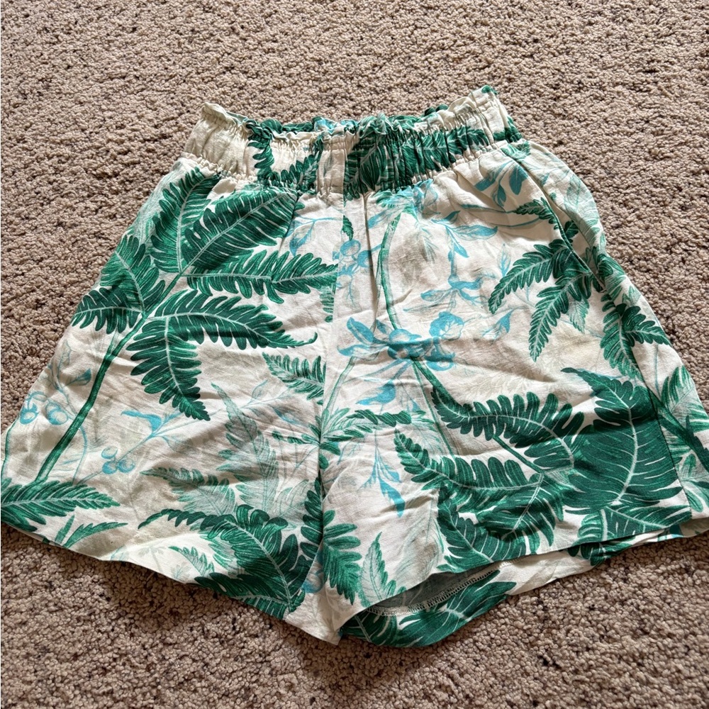 H&M Green Leaf Print Women's Shorts